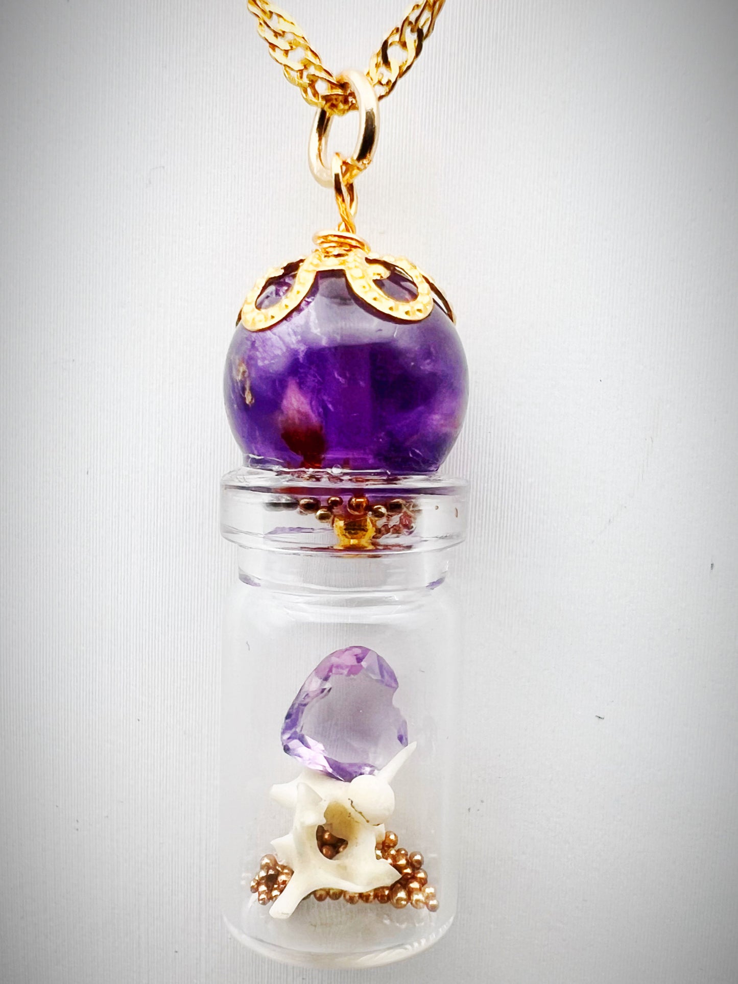 Amethsyt & Snake Vertebra Necklace (gold )